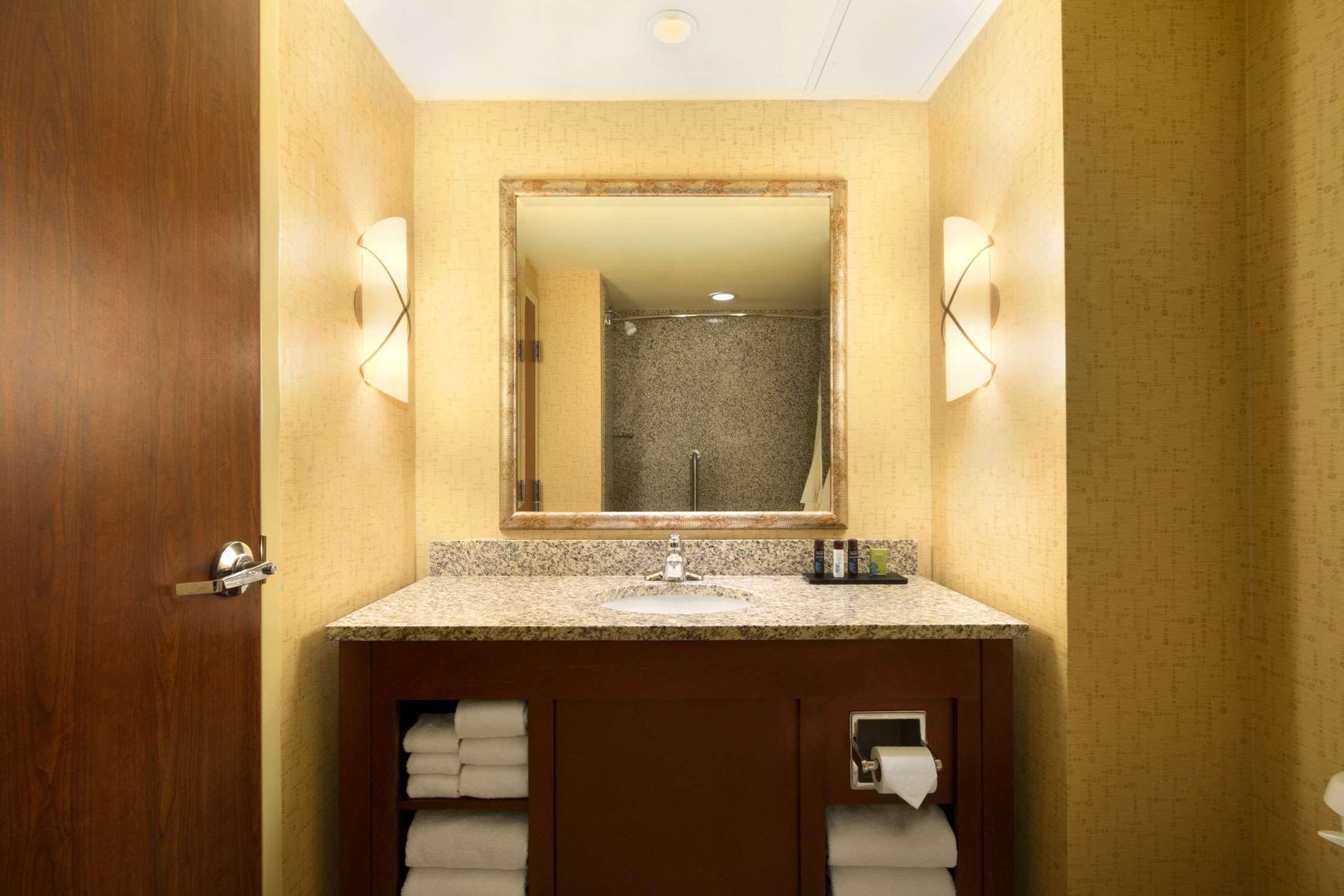 Embassy Suites By Hilton Norman Hotel & Conference Center Quarto foto