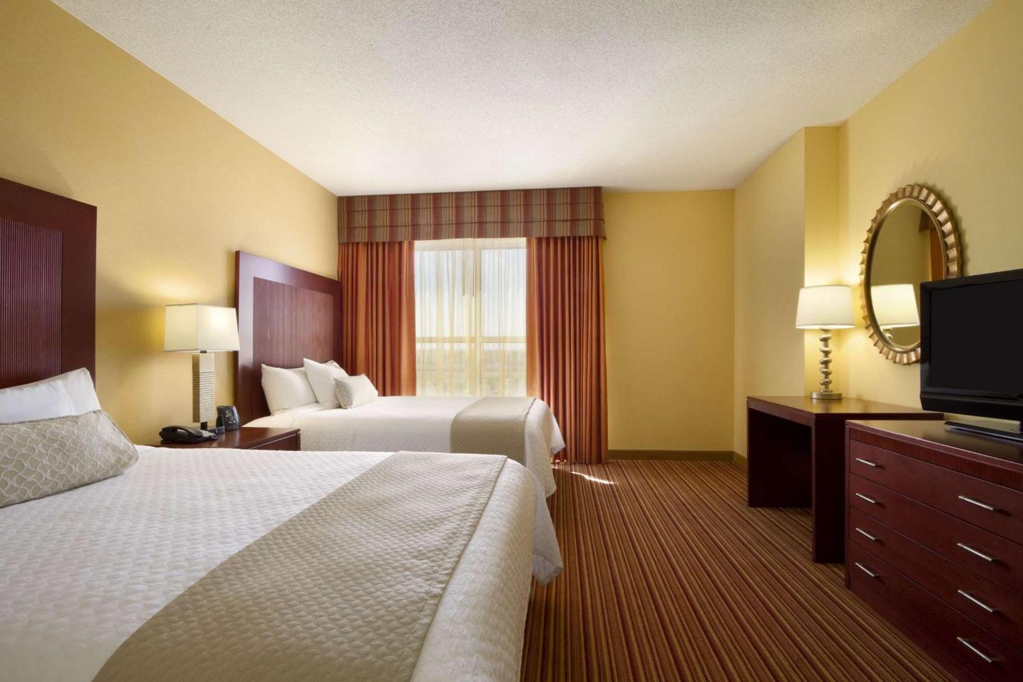 Embassy Suites By Hilton Norman Hotel & Conference Center Exterior foto