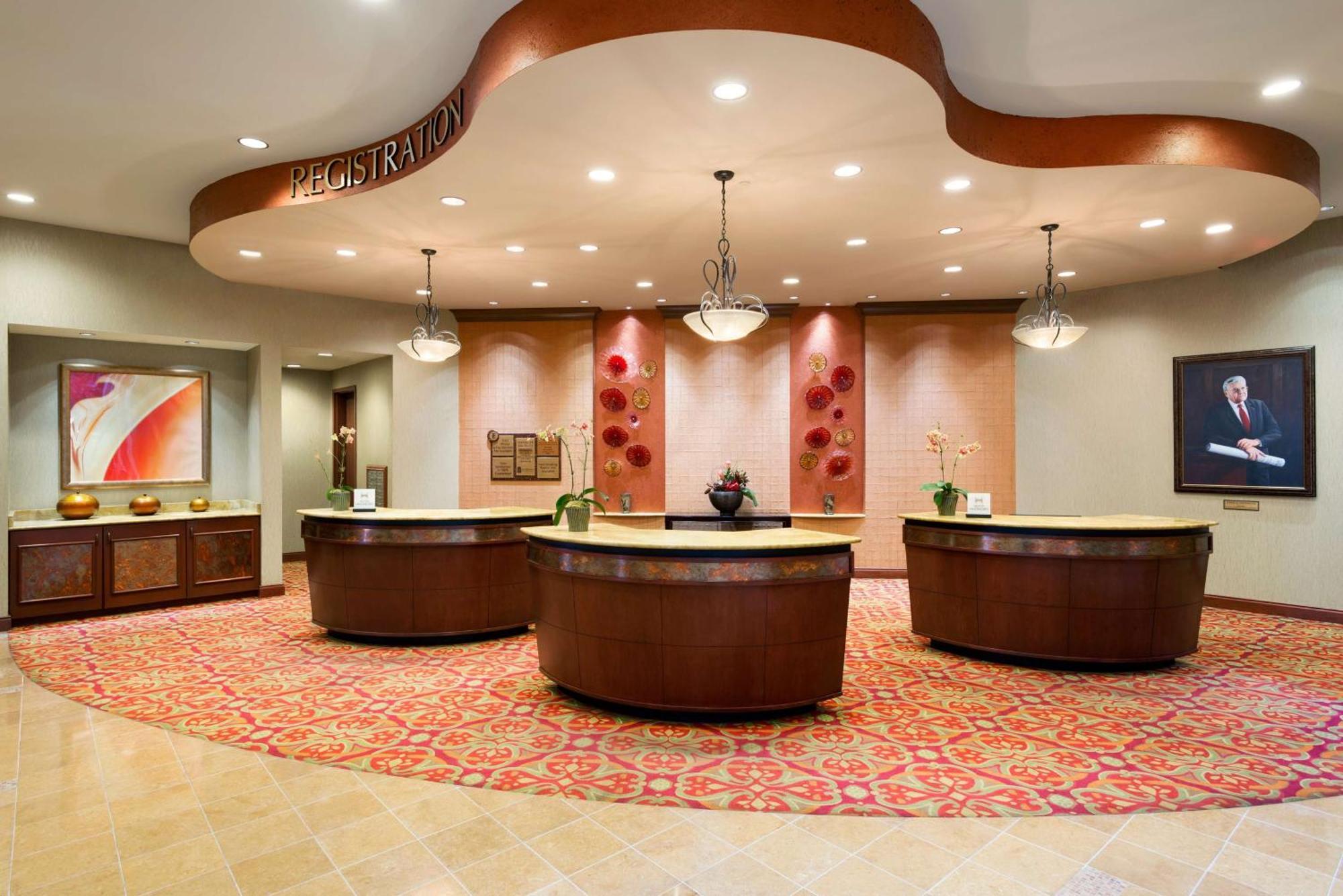 Embassy Suites By Hilton Norman Hotel & Conference Center Exterior foto